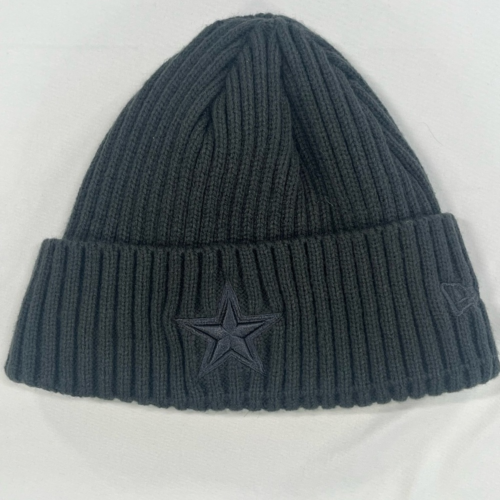 New Era Dallas Cowboys NFL Tonal Blackout Star Fleece Lined Cuffed Beanie Hat